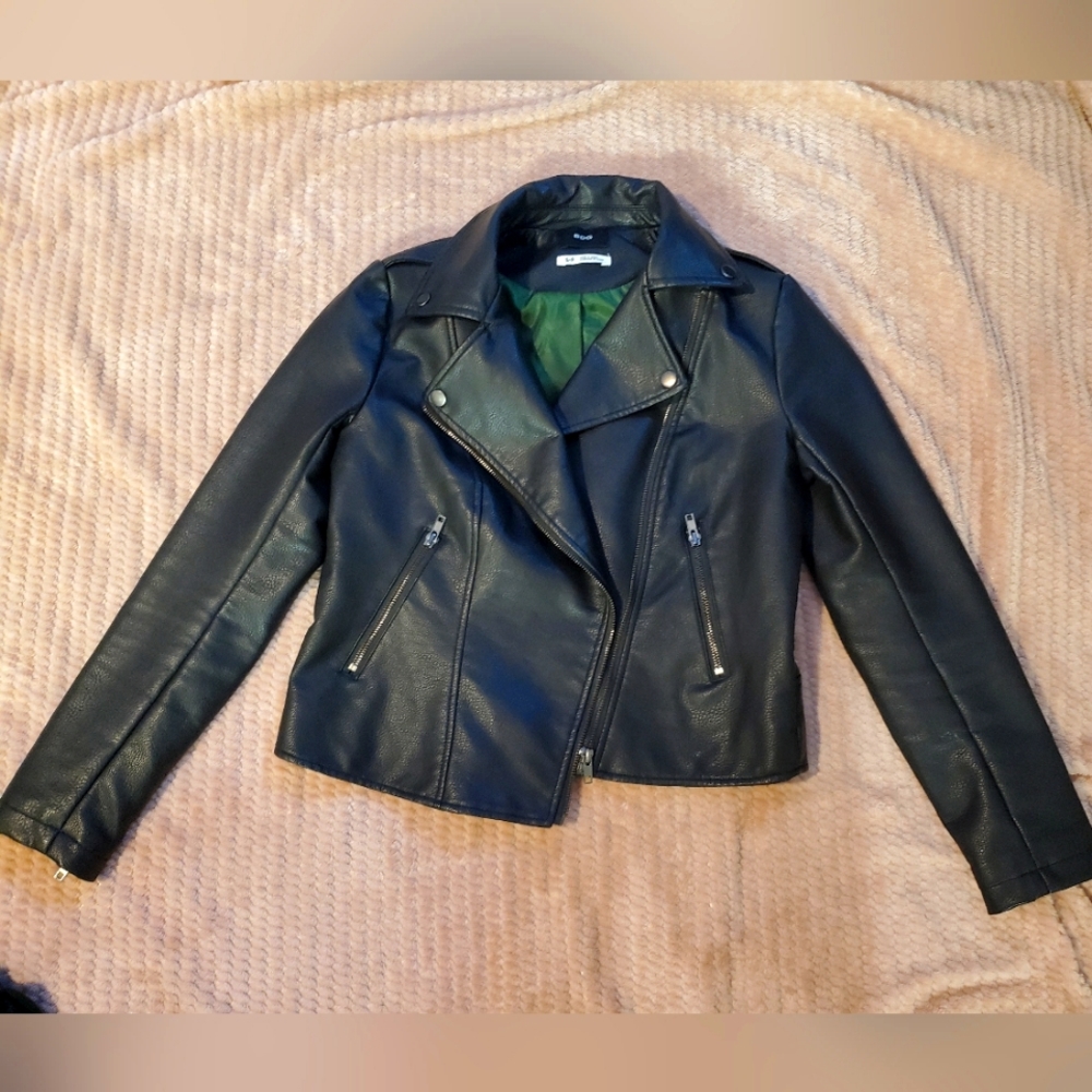 BDG black fuax leather biker jacket size small